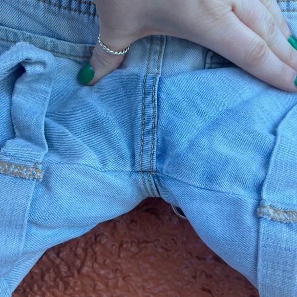 Gap Womens Size 10 30 Shorts 3 Light Wash Faded Distressed Denim Jean FLAWED - Picture 3 of 7